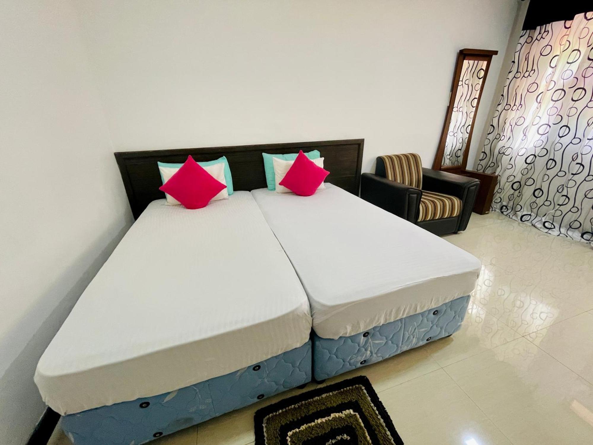 Tishan Holiday Resort Polonnaruwa Habitación foto